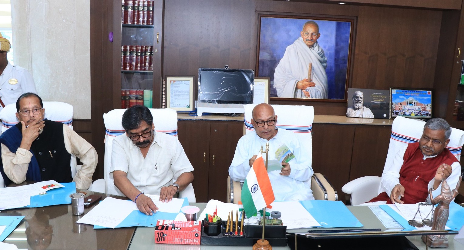 Meeting with the Leaders of the Hon’ble President of the Legislative Assembly (Maonsun) session, 2026 in terms of the Satsam Jharkhand Legislative Assembly.